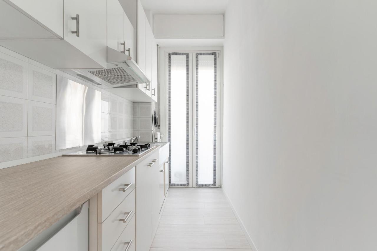 Sebino18 - Design Apartment Suite Milan Bagian luar foto