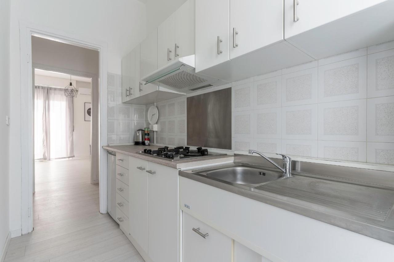 Sebino18 - Design Apartment Suite Milan Bagian luar foto